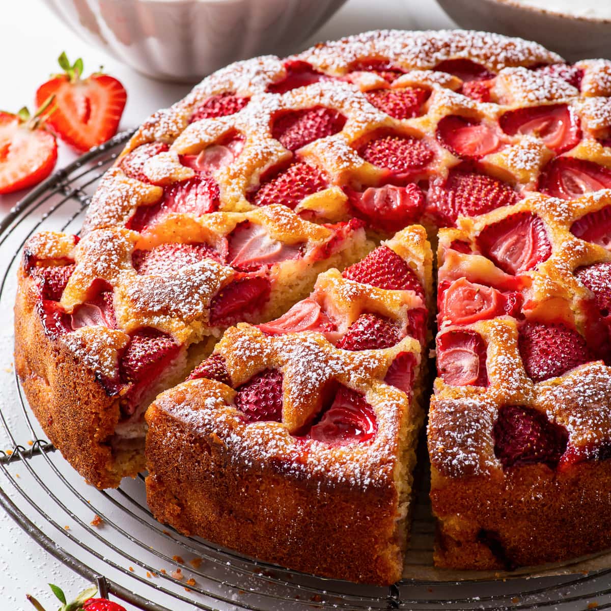 Gluten-Free-Strawberry-Cake_1200px-featured-NEW.jpg